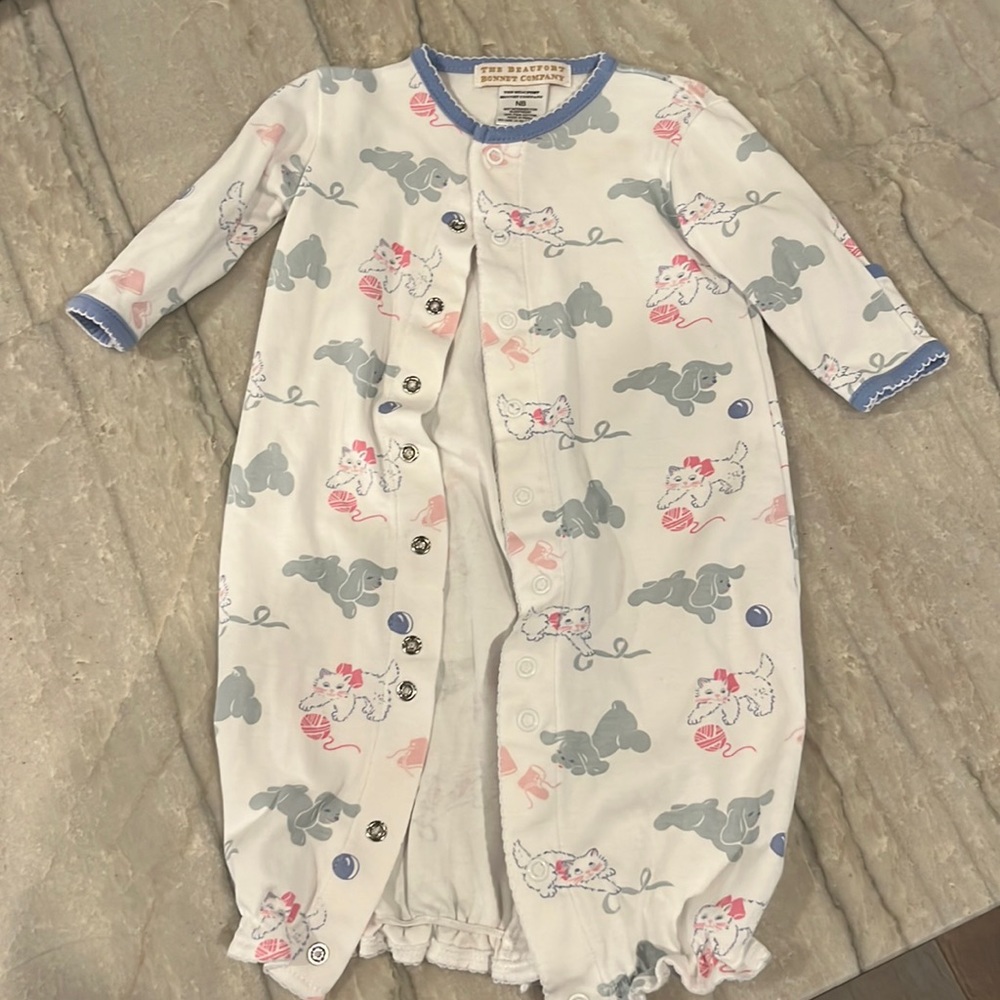 The Beaufort bonnet company. Size NB. EUC